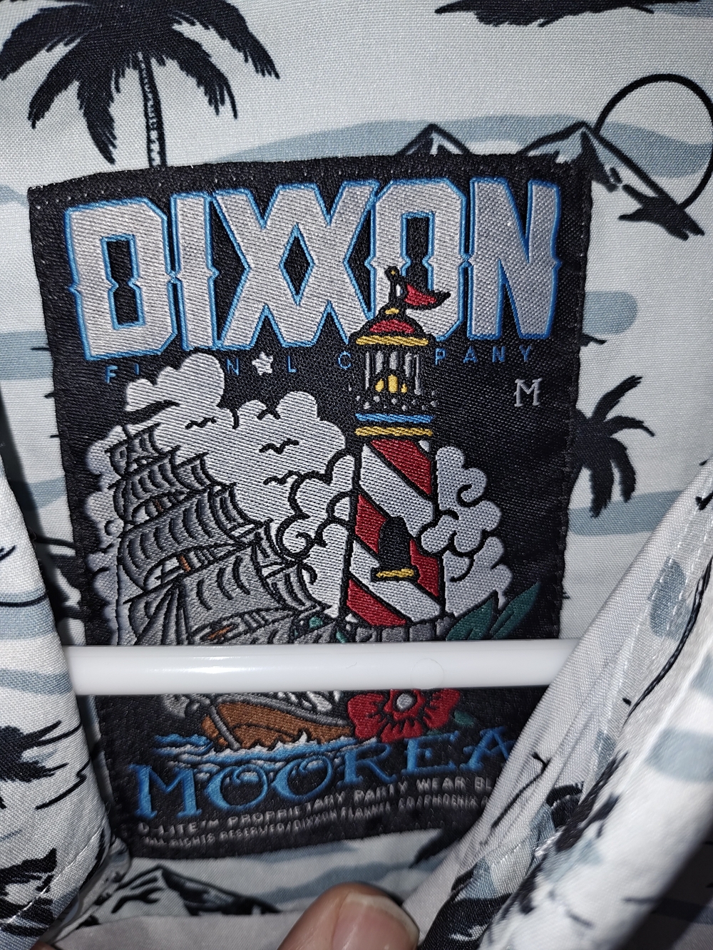 Dixxon Moorea Party Shirt in men’s size Medium. Excellent condition. - Picture 2 of 2